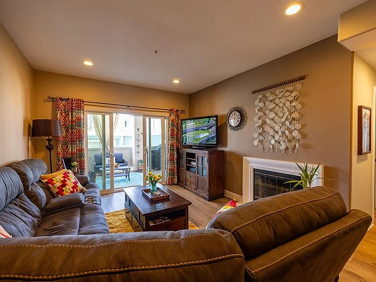 1516 Pacific Coast Hwy #202 — Photo 2