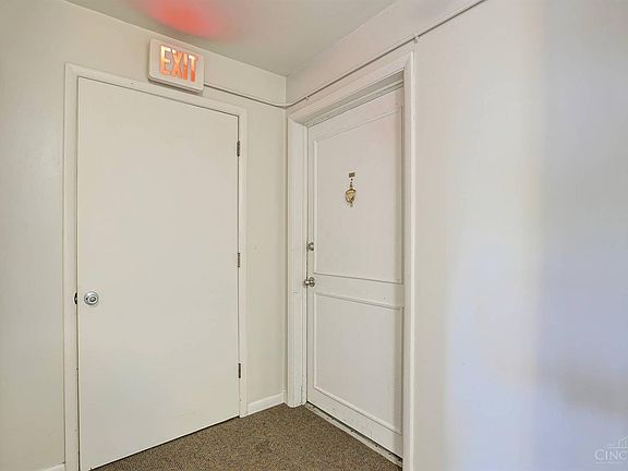 3rd image of 2270 Madison Rd Unit 3D