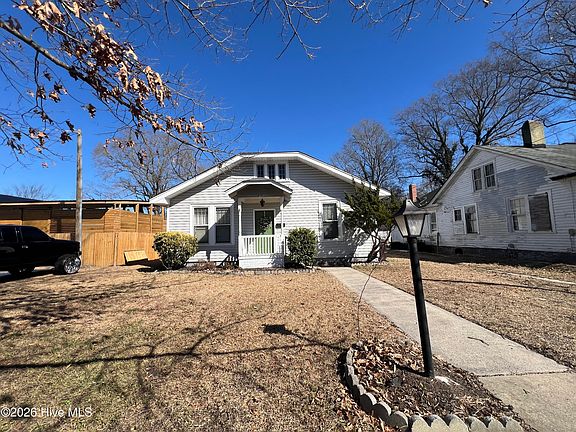 2nd image of 915 Saint David Street