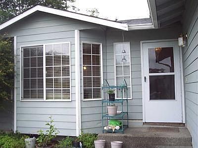 2nd image of 9209 34th Pl NE