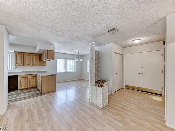 5th image of 3021 Mason Ave