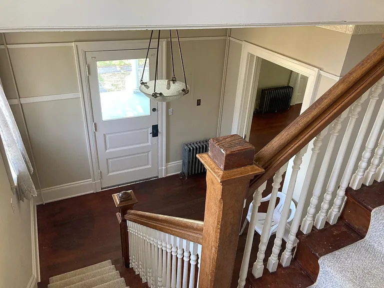 561 Russell Dr — Photo 22