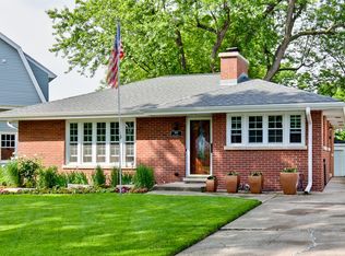 100 N Russel St, Mount Prospect, IL 60056