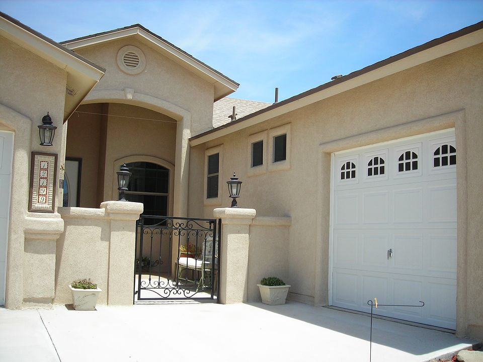 Front Entrance/ one car gar.