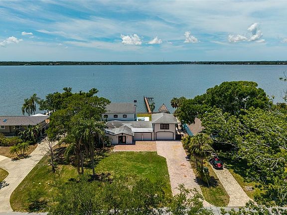 2nd image of 412 Shore Dr E