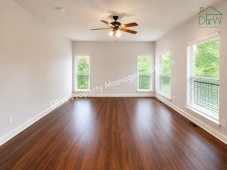 4317 Cedar Springs Rd #E — Photo 18