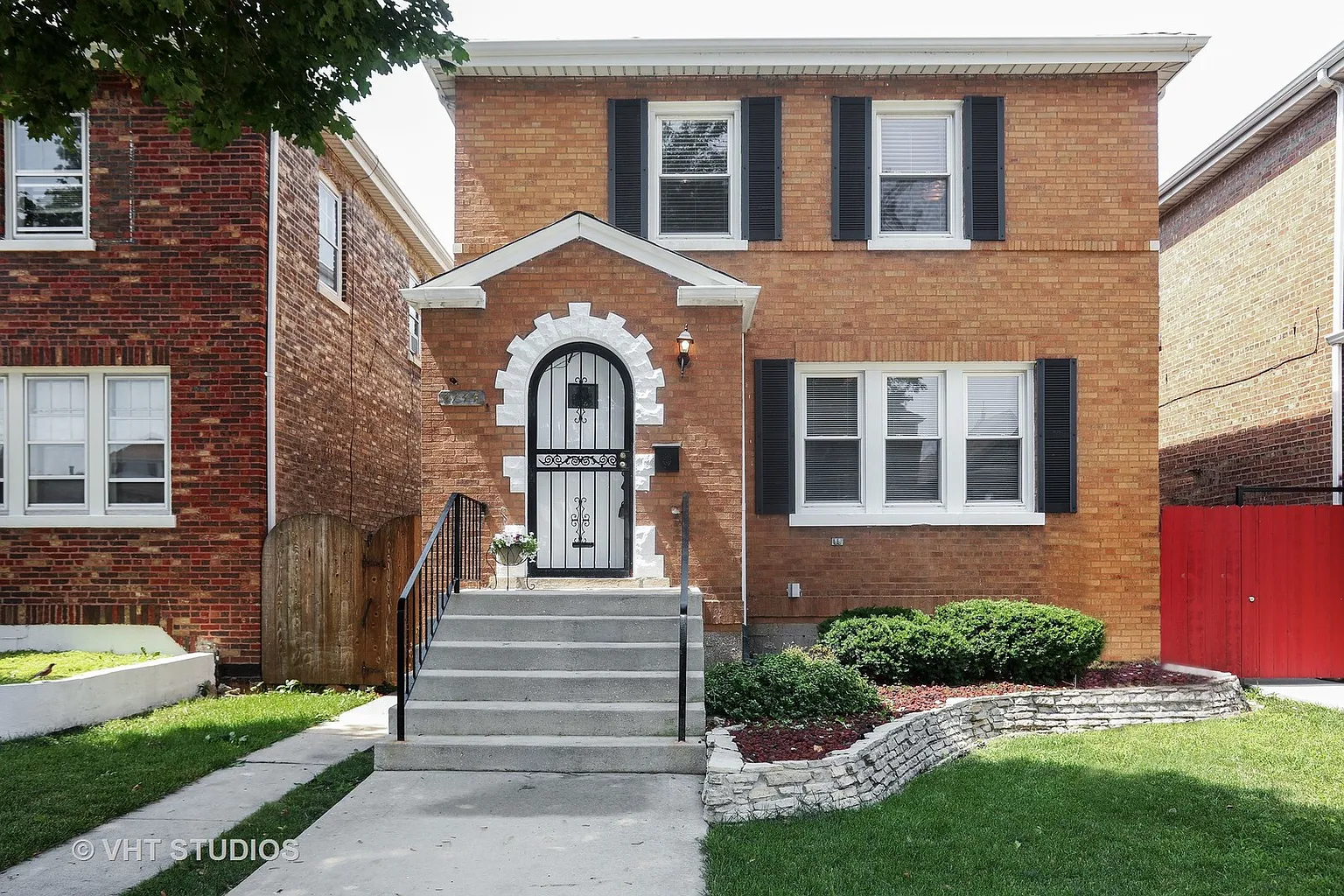 4744 S Hamlin Ave photo 1