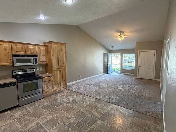 5th image of 3063 1st St