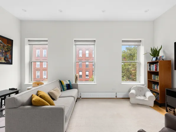 541 Henry Street image 1 of 9