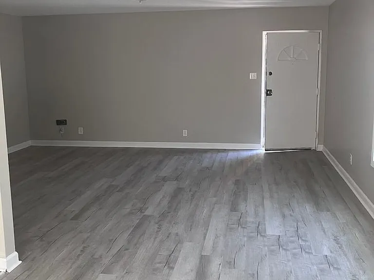 2063 Vineville Ave — Photo 12