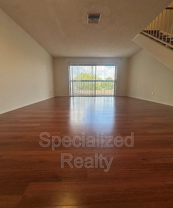 463 W Wilson Ave #3