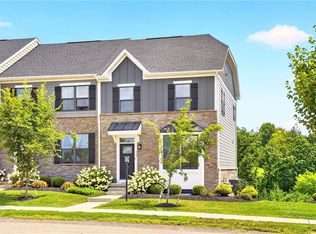 127 Marketplace Ave, Coraopolis, PA 15108
