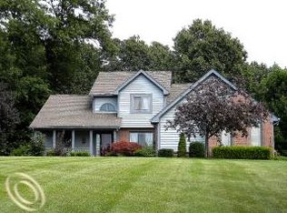 3669 Black Eagle Dr, Howell, MI 48843