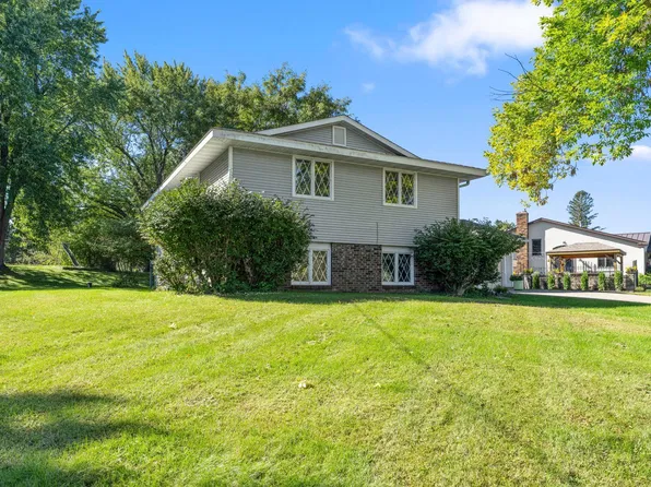 8989 Lake Jane Trl N, Lake Elmo, MN 55042