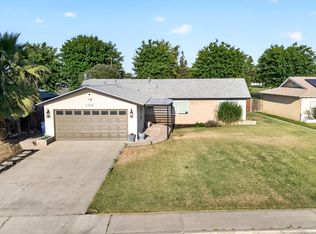 2304 Sandpiper Rd, Bakersfield, CA 93309