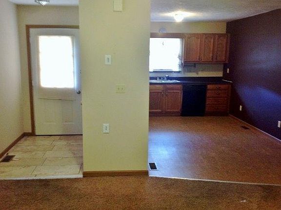 5th image of 108 Springlake Ave