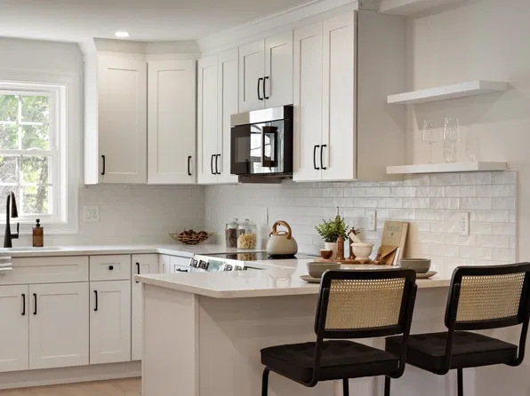 19 Paris St #4, Everett, MA 02149