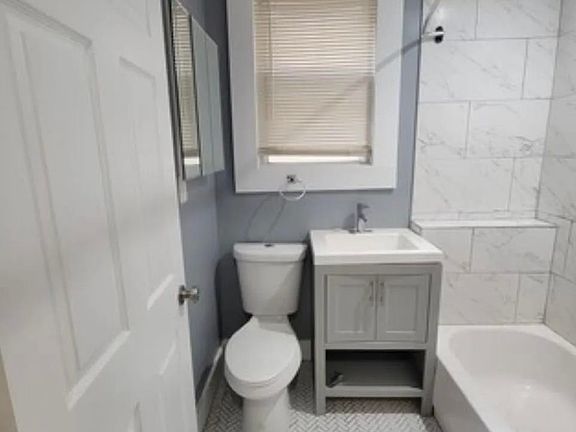 3rd image of 82 Fulton Ave #1