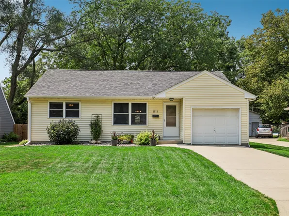 1111 Scott Ave, Ames, IA 50014