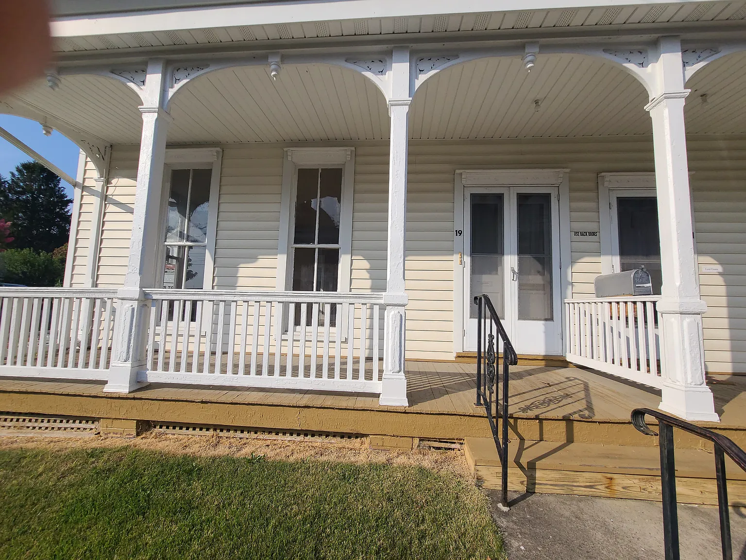 19 E North St — Photo 2