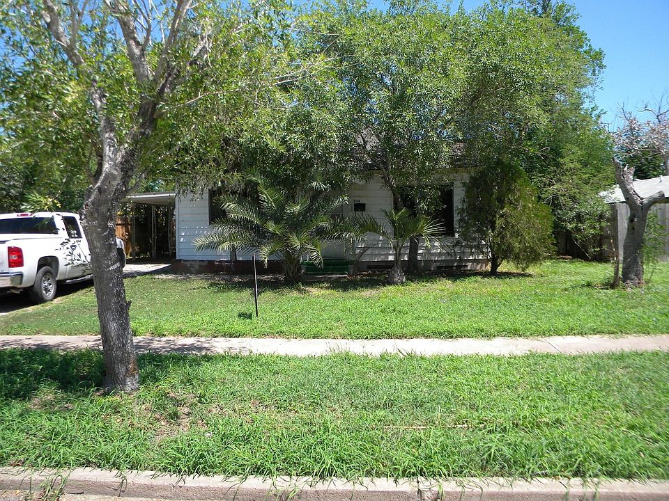 1st image of 834 N Dowling St
