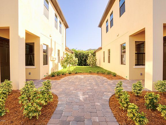 5th image of 708 Lanai Cir #708