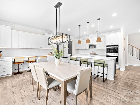 2nd image of 336 Streamwood Rd