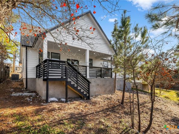 308 Makaha Dr, Bastrop, TX 78602