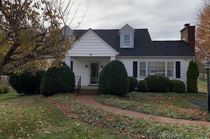 1st image of 79 Lake Court Ave