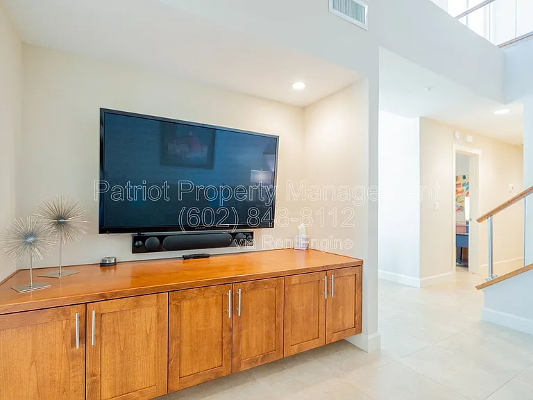 10640 E Vogel Ave — Photo 12