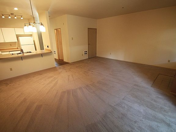 3rd image of 9912 NE 134th Ct Townhome 9908