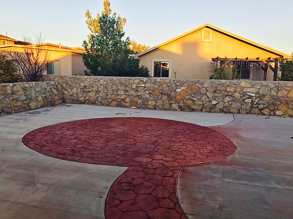 3rd image of 2816 Bear Rock Pl
