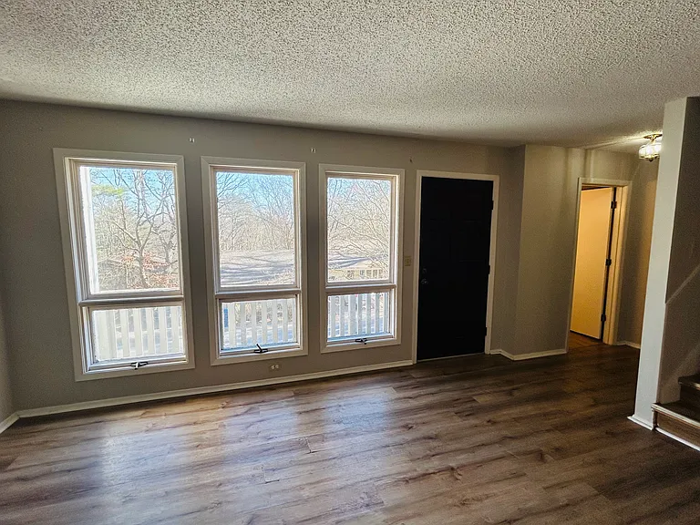 17 Dogwood Dr — Photo 9