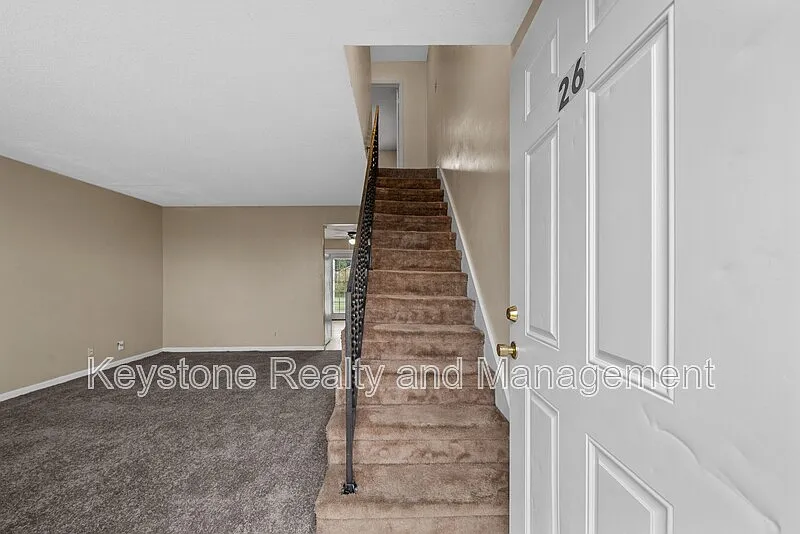 2 bed, 1.5 bath, 1000 sqft, $850 — Photo 2