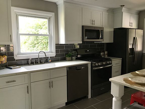 Upgraded kitchen 