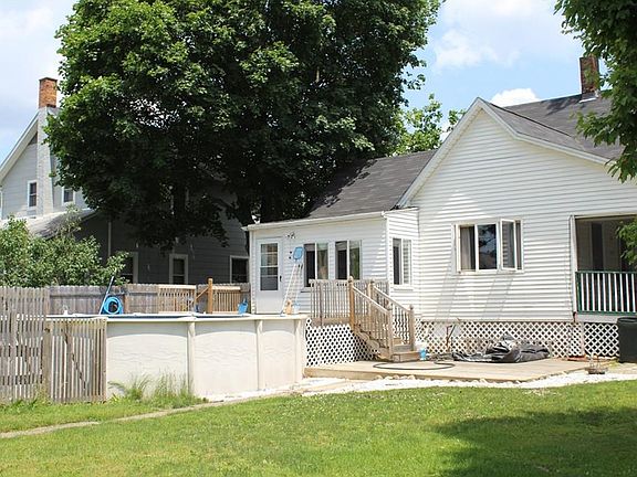 3rd image of 109 Stebbins St