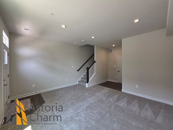 4th image of 2928 Maisel St