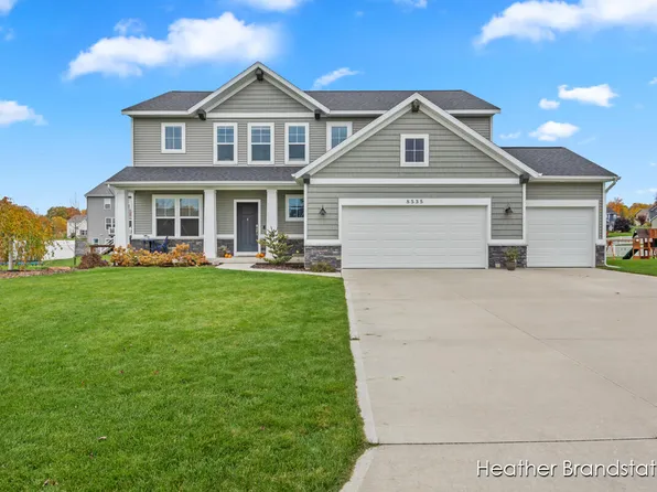 8535 Snowy Plover Rd SE, Caledonia, MI 49316