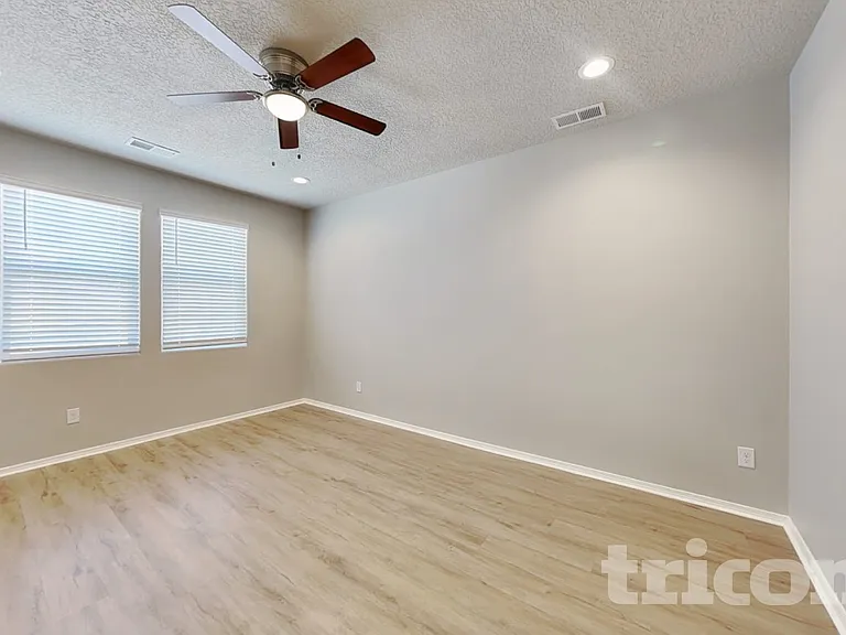 1806 Valle Vista Rd NW — Photo 8