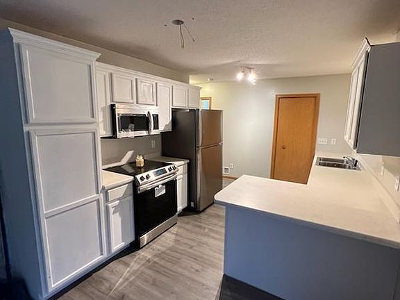 4th image of 10103 Pleasure Creek Cir NE