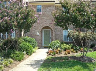 932 Ewell Rd, Virginia Beach, VA 23455