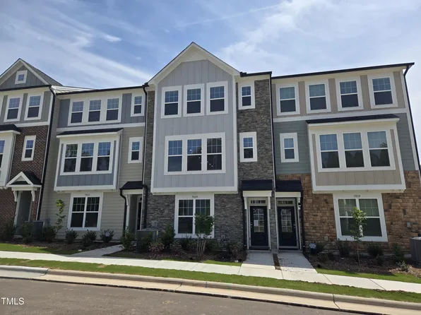 3020 Freewinds Way #47, Cary, NC 27519