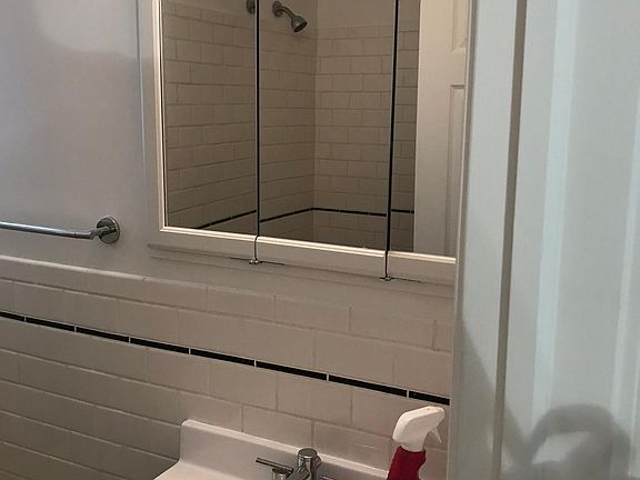 5th image of 934 E 92nd St APT 1