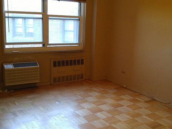 2nd image of 10 Plaza St E APT 5G