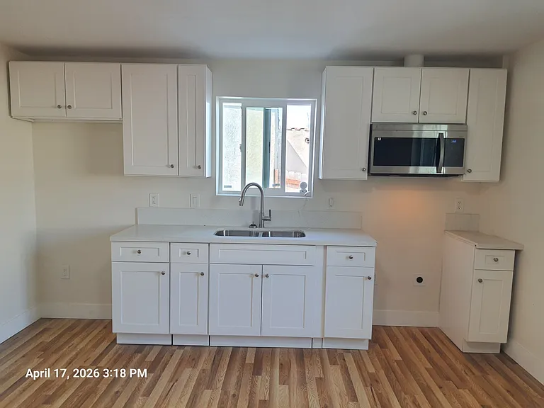 515 W 104th St #1/2 — Photo 4