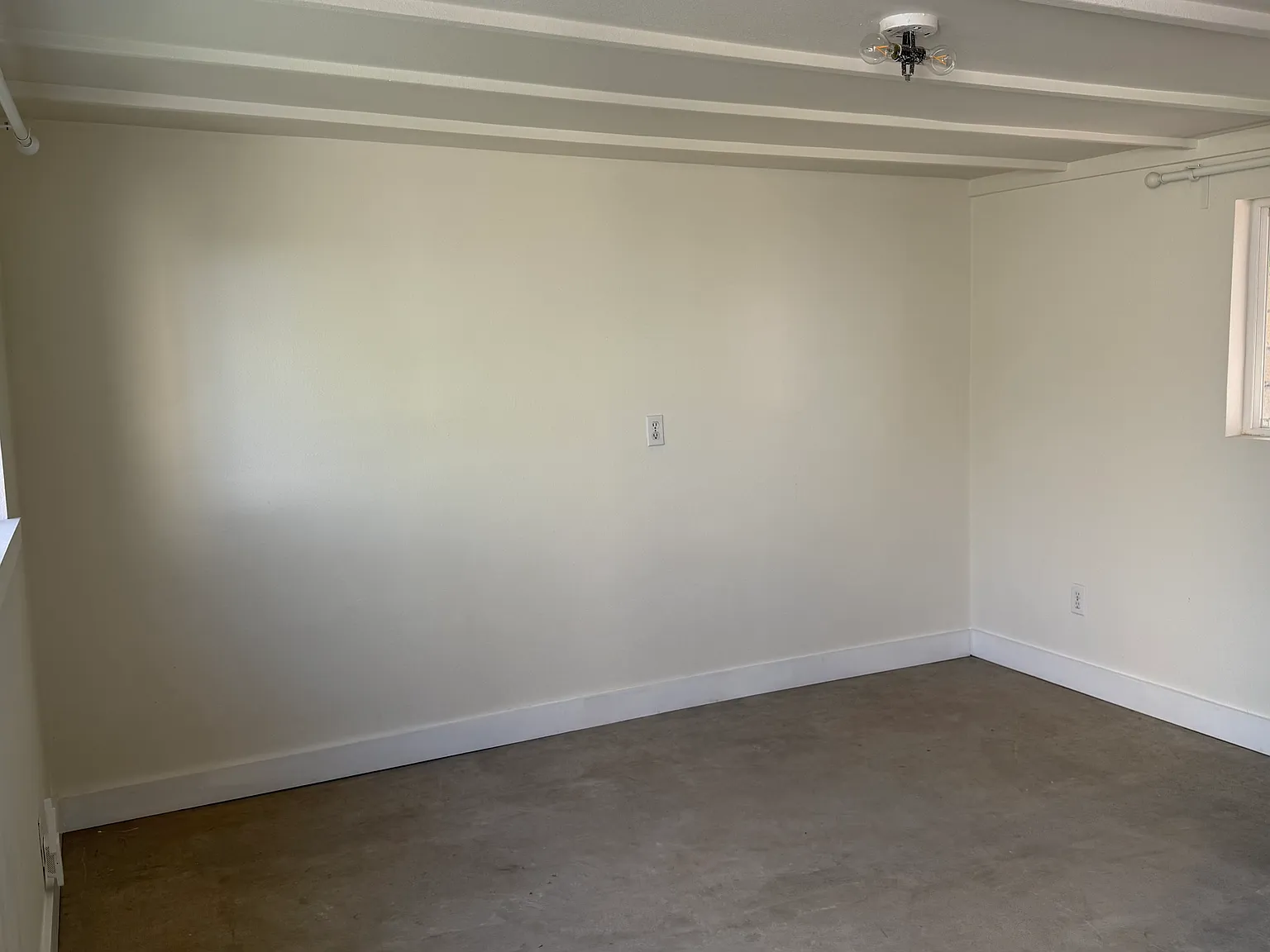 E Moreland Dr, Orange — Photo 2
