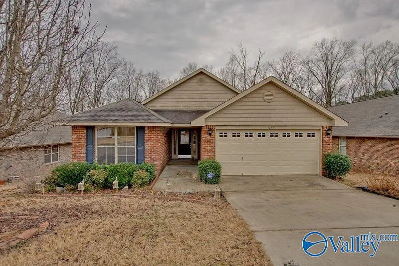 126 Forest Glade Dr