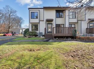 103 Cottonwood Rd #103, Newington, CT 06111