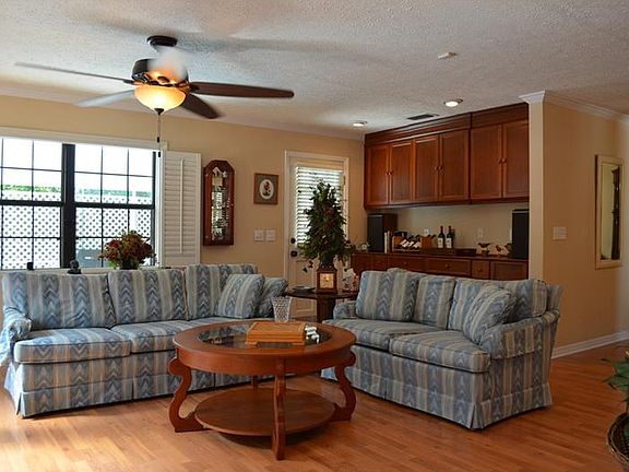 5th image of 4219 E Riverhills Dr