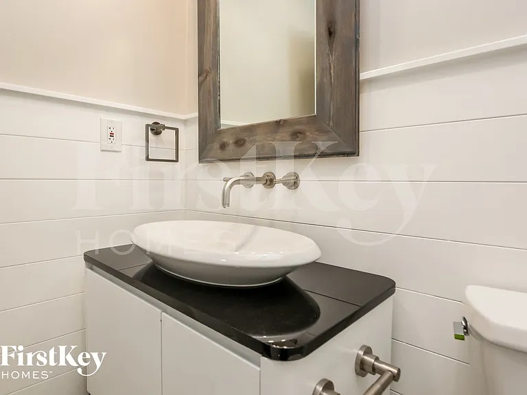 6247 Highgrove Dr — Photo 14